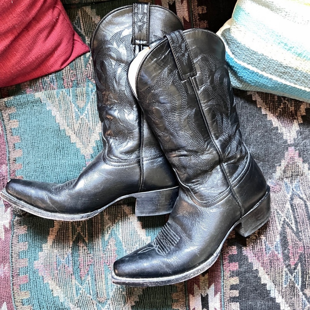 Black Shyanne Gemma Western boots size 9